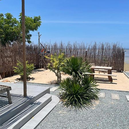 My Hoa Oceanfront Home Ap My Hai Esterno foto
